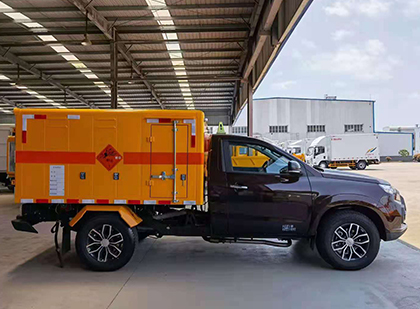 宁波爆破器材运输车